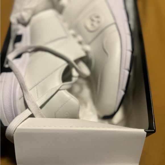 White Gucci Authentic Interlocking Womens Sneakers - Picture 5 of 5